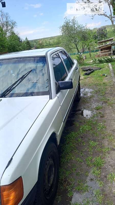Mercedes-benz 190 (1987)