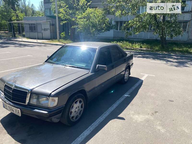 Mercedes-benz 190 (1992)