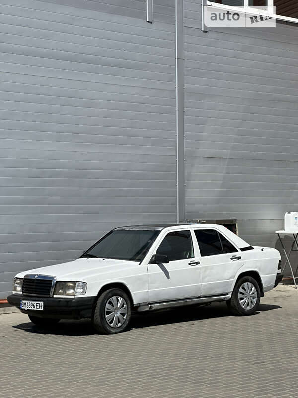 Mercedes-benz 190 (1985)
