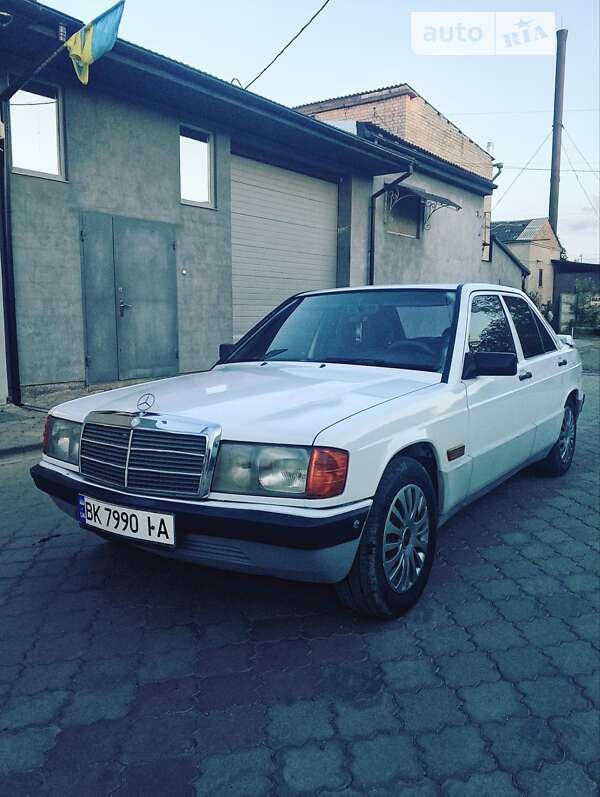 Mercedes-benz 190 (1992)