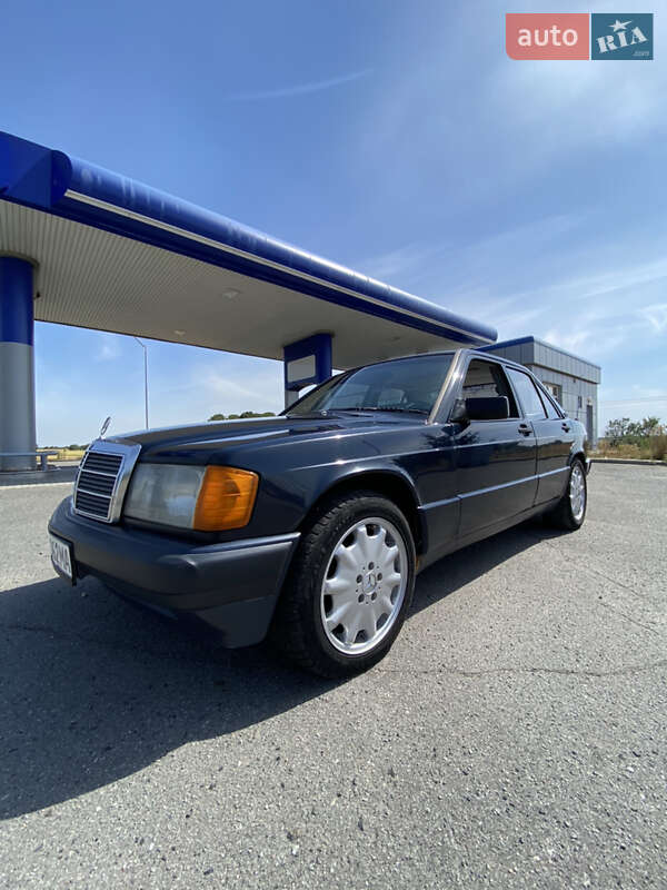 Mercedes-benz 190 (1990)