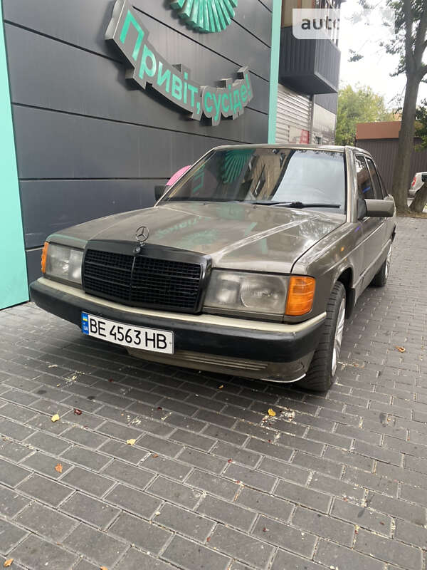 Mercedes-benz 190 (1985)