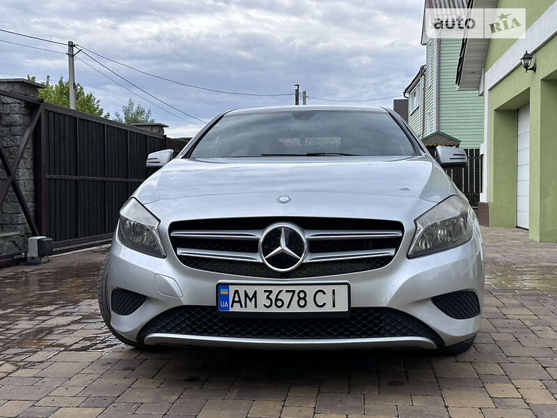 Mercedes-benz A 180 (2014)