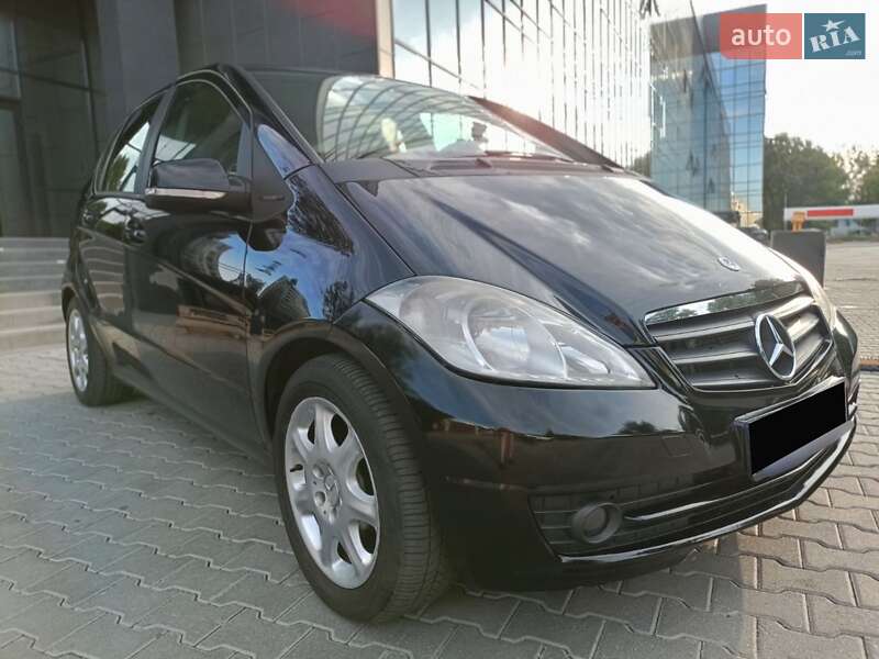 Mercedes-benz A-class (2011)