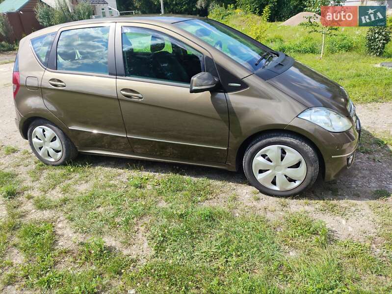 Mercedes-benz A-class (2012)