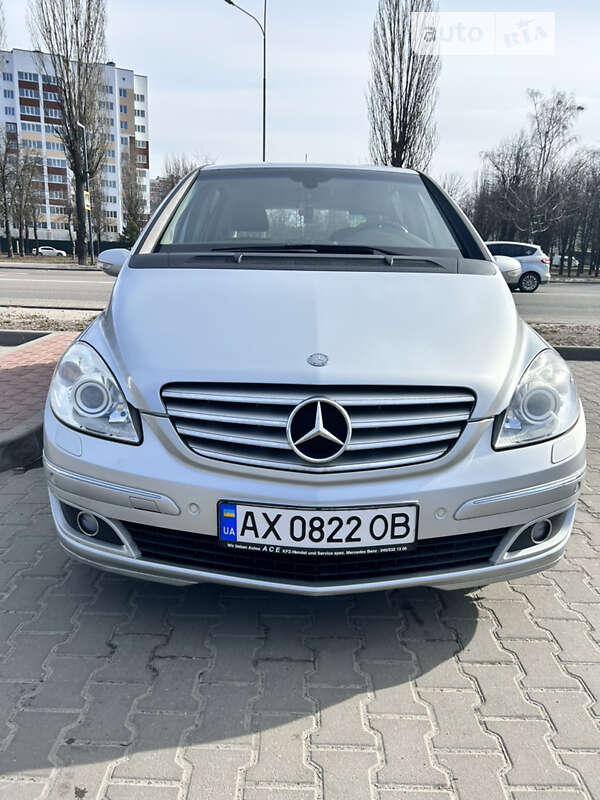 Mercedes-benz B 200 (2005)