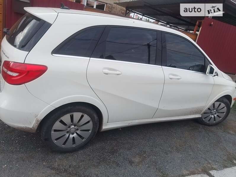 Mercedes-benz B-class (2014)