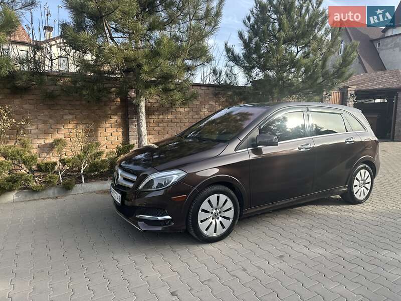 Mercedes-benz B-class (2016)