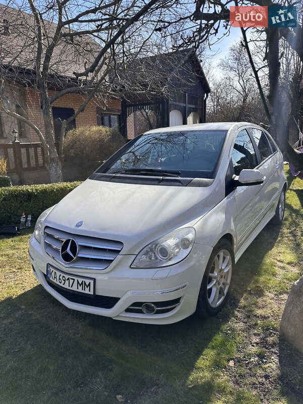 Mercedes-benz B-class (2009)