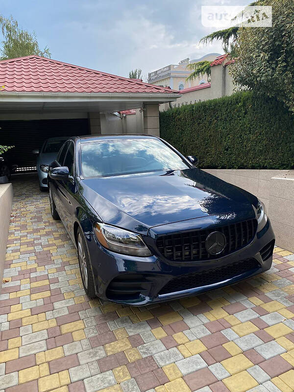 Mercedes-benz C-class (2017)