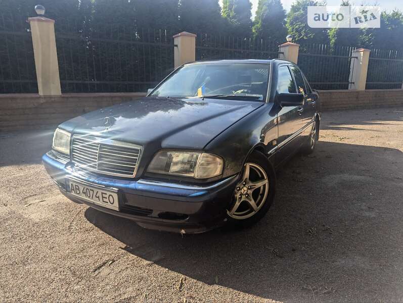 Mercedes-benz 180c (1999)