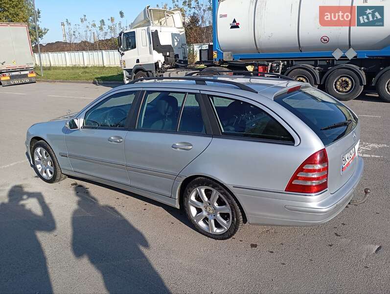 Mercedes-benz C 200 cdi (2005)