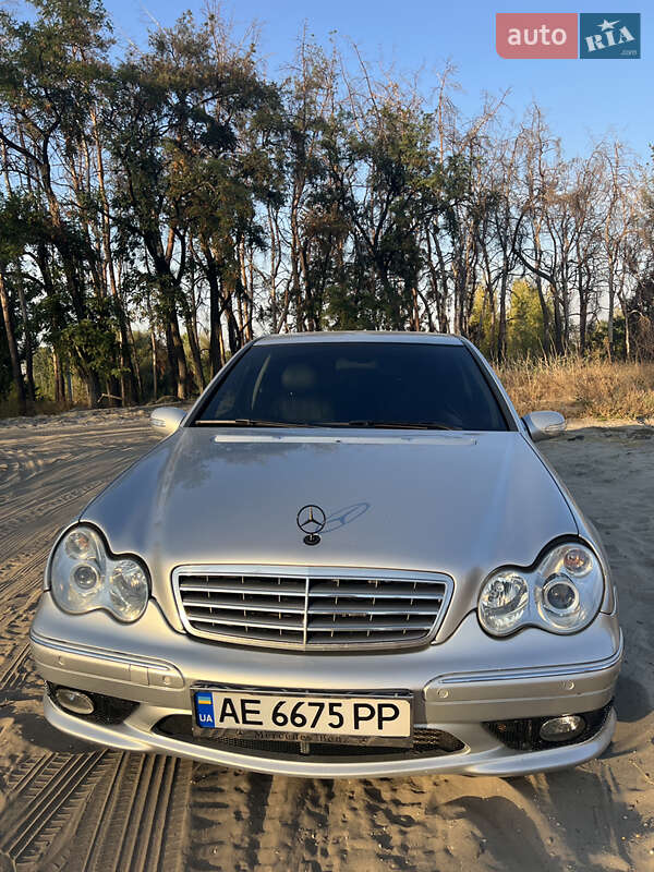 Mercedes-benz C 200 k (2005)