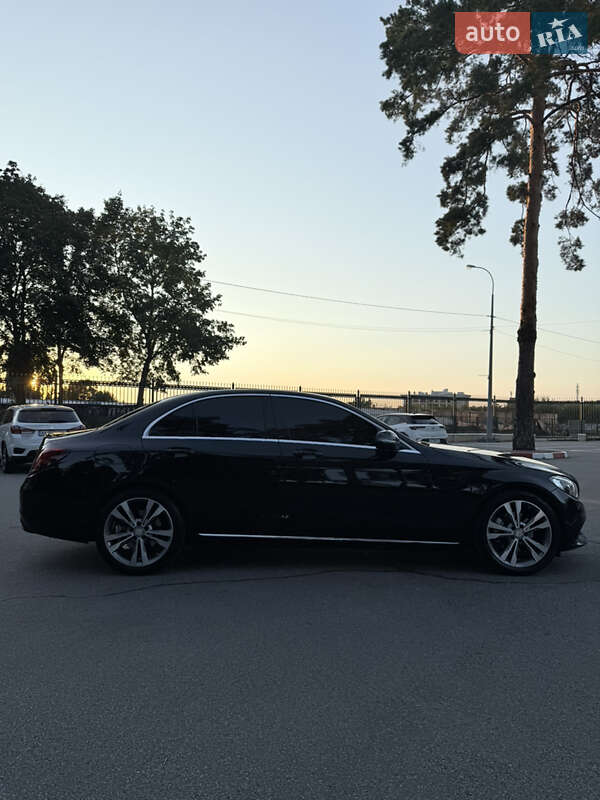 Mercedes-benz C-class (2017)