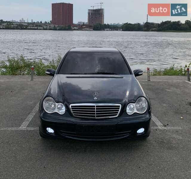 Mercedes-benz C-class (2004)