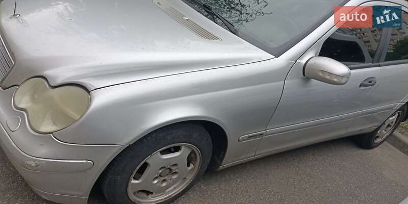 Mercedes-benz C-class (2002)