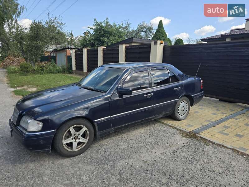 Mercedes-benz C-class (1995)