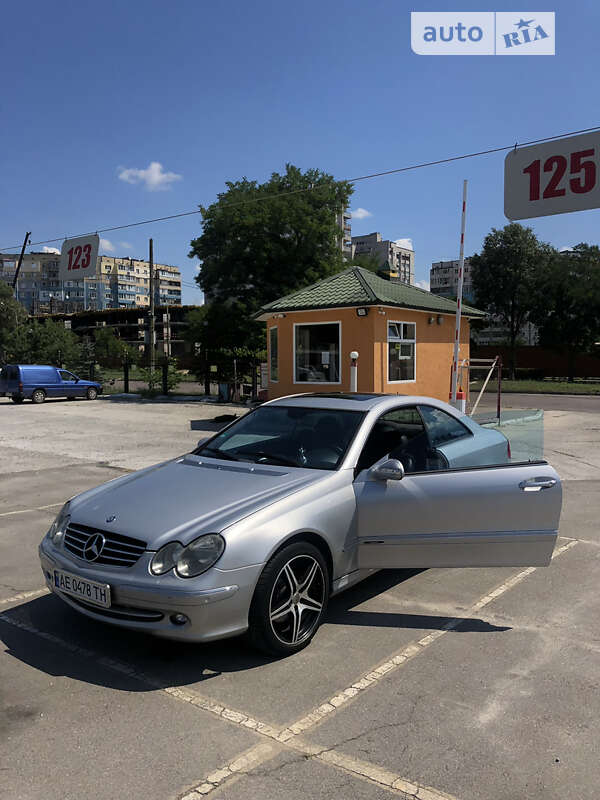 Mercedes-benz Clk 320 (2002)