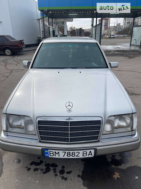 Mercedes-benz 200 e (1993)
