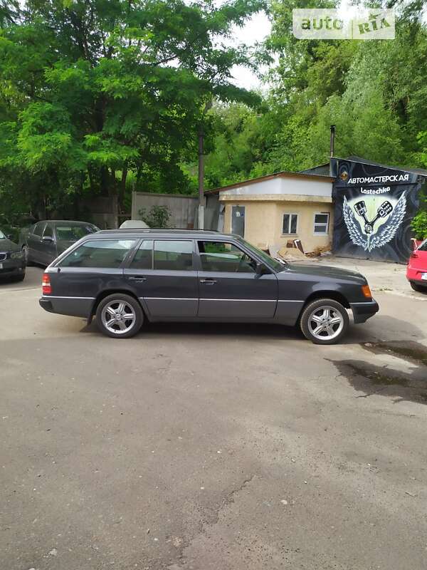 Mercedes-benz 124 (1991)
