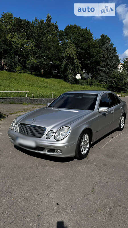 Mercedes-benz E 220 (2005)