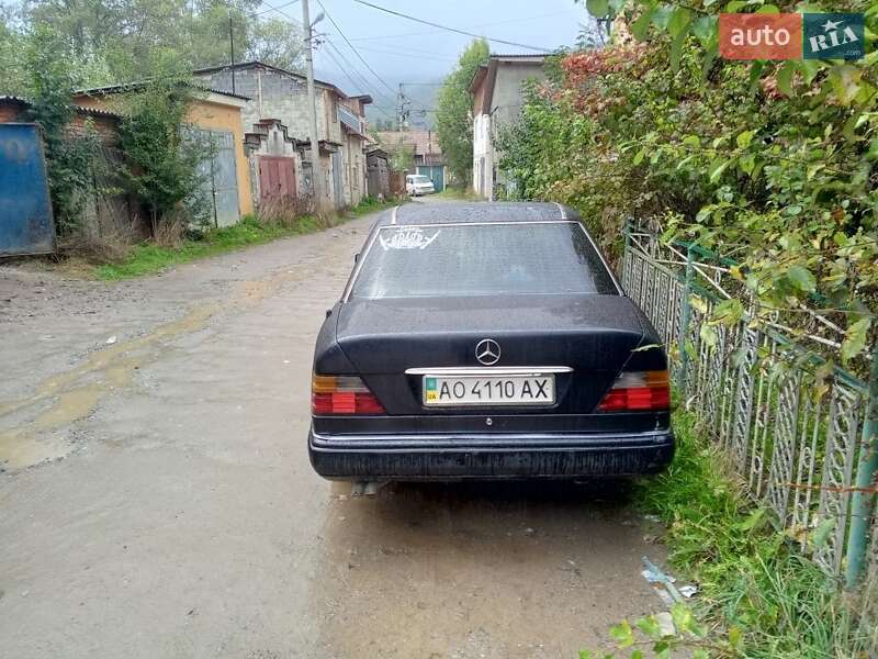 Mercedes-benz E 250 (1993)