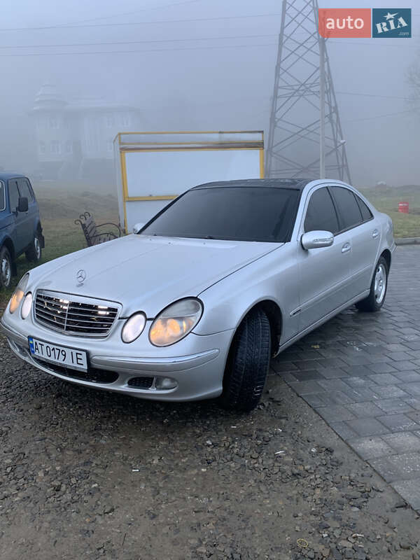 Mercedes-benz E 220 (2002)