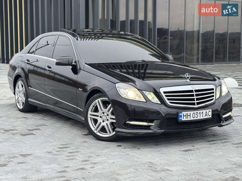 Mercedes-benz E 300 d (2011)