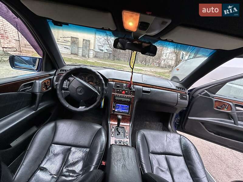Mercedes-benz E 280 (1998)