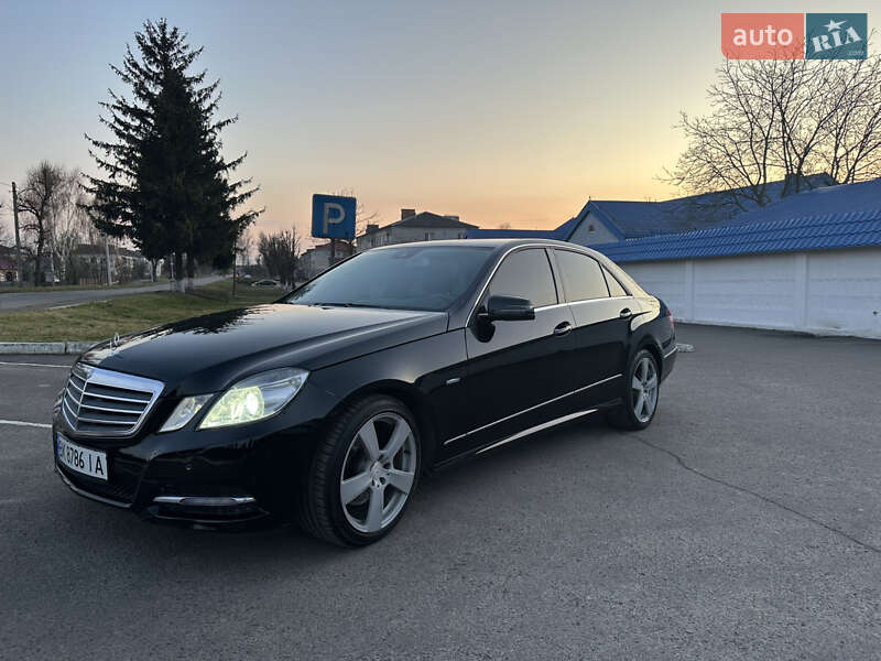 Mercedes-benz E-class (2012)