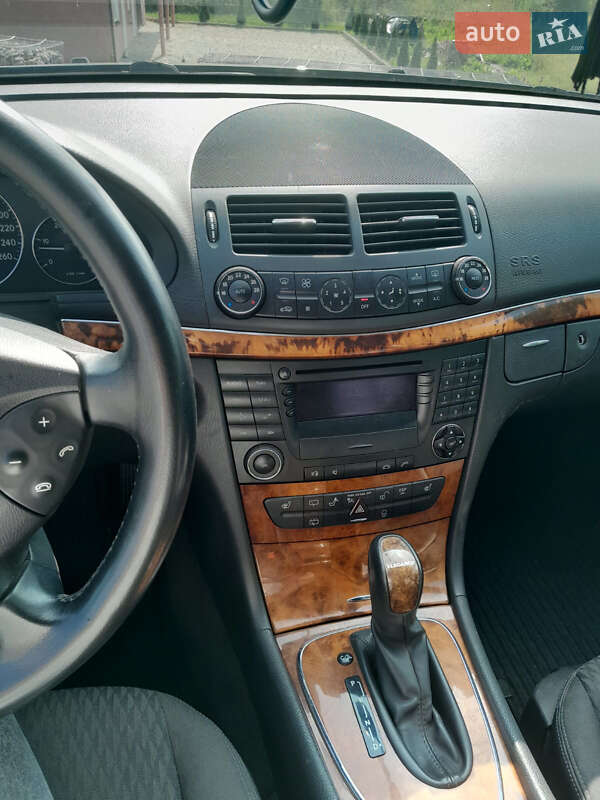 Mercedes-benz E-class (2006)
