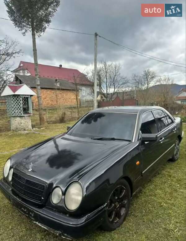 Mercedes-benz E-class (1996)
