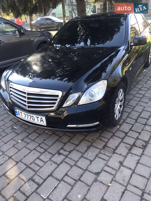 Mercedes-benz E-class (2012)