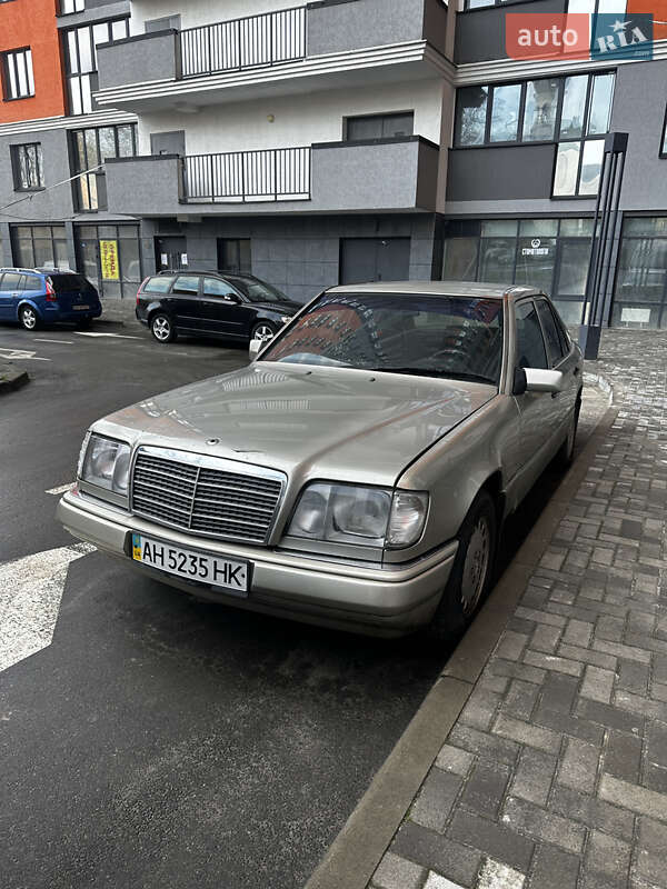 Mercedes-benz E-class (1994)