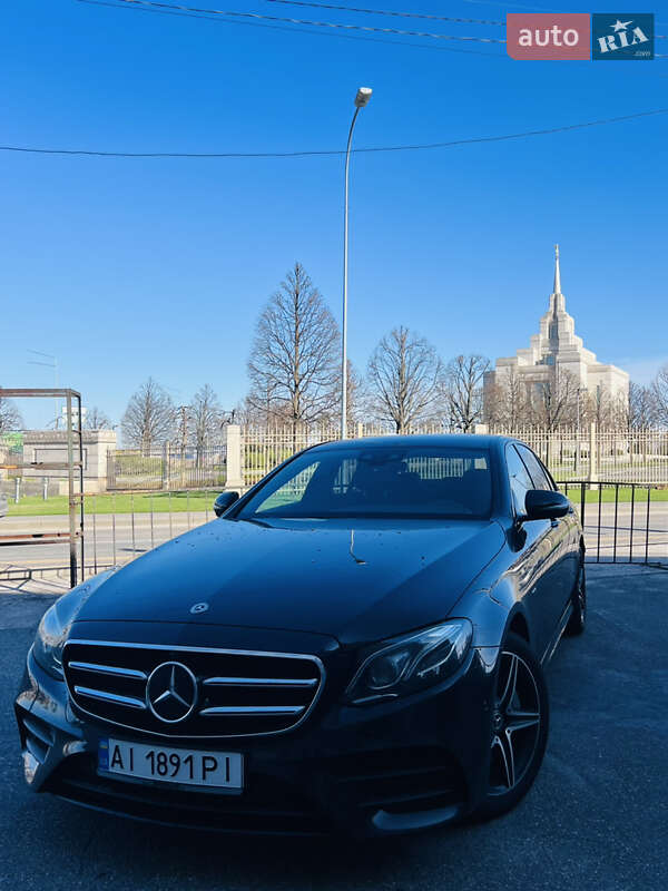Mercedes-benz E-class (2020)