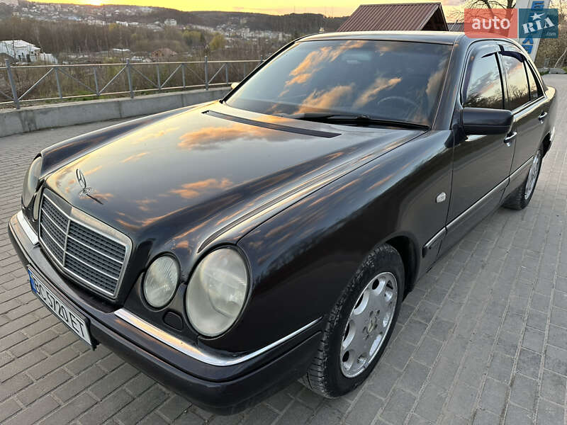 Mercedes-benz E-class (1996)