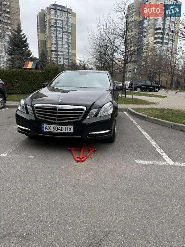 Mercedes-benz E-class (2010)