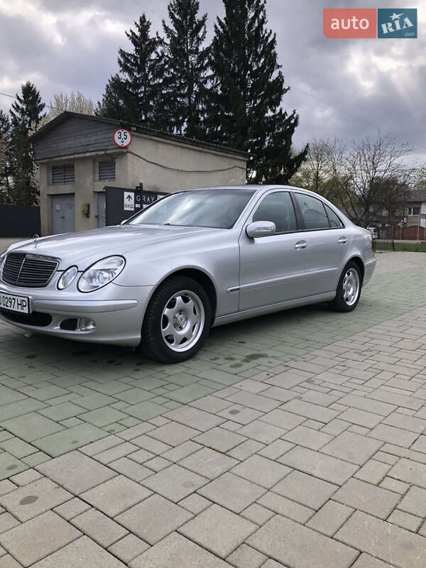 Mercedes-benz E-class (2002)