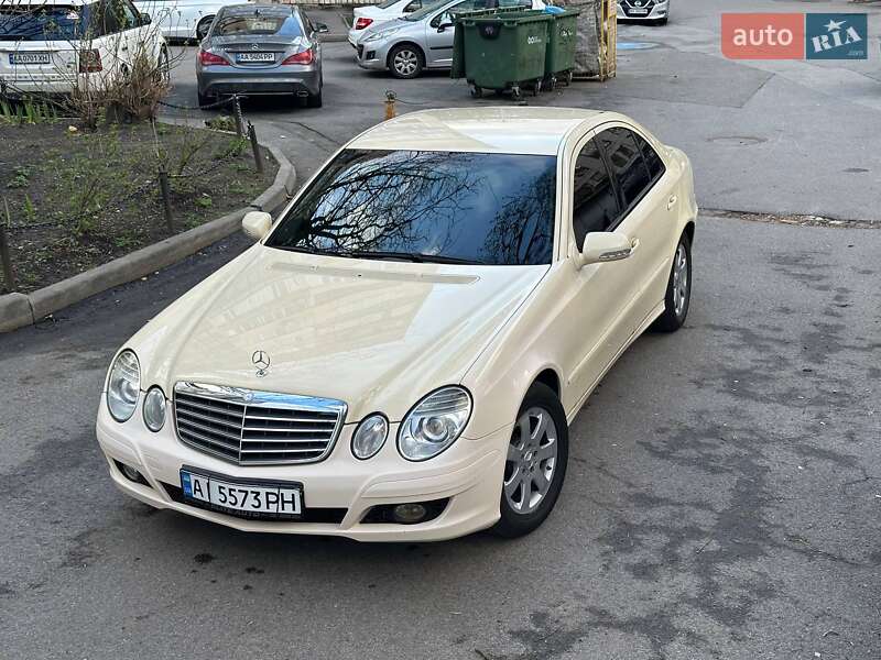 Mercedes-benz E-class (2008)