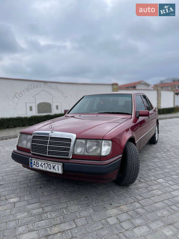 Mercedes-benz E-class (1990)