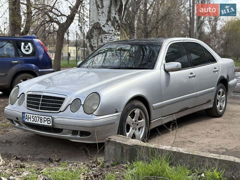 Mercedes-benz E-class (2000)