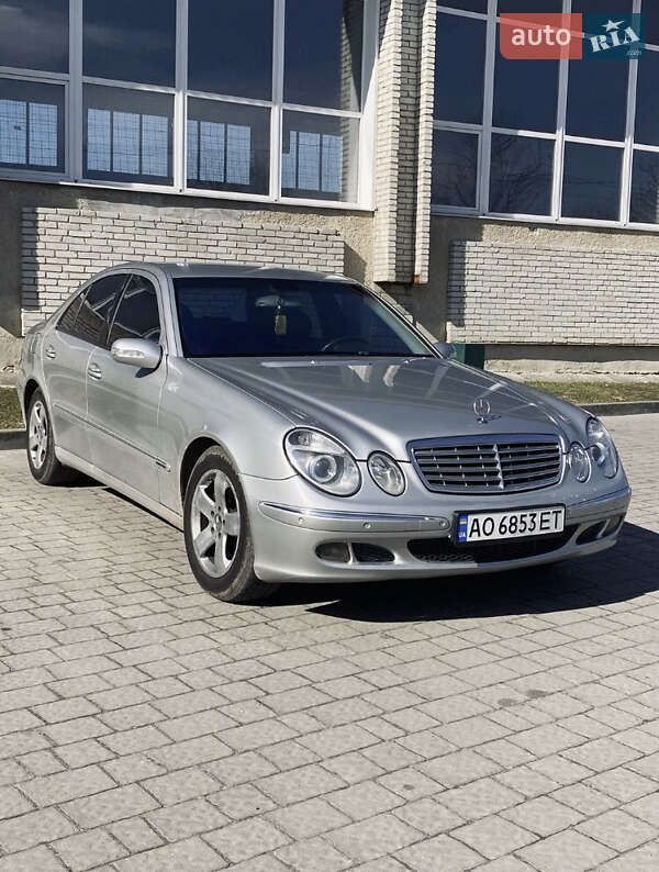 Mercedes-benz E-class (2002)