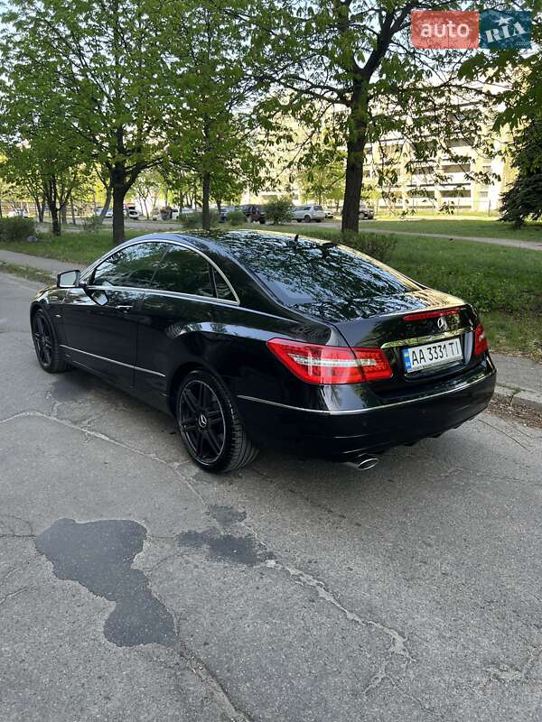 Mercedes-benz E-class (2010)