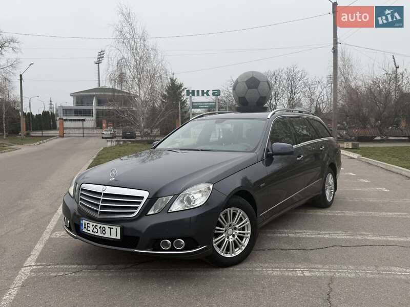 Mercedes-benz E-class (2010)