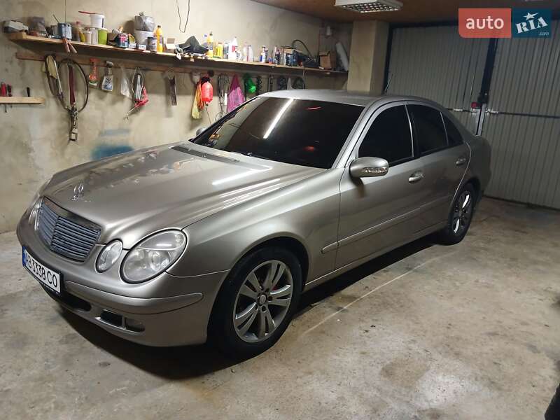 Mercedes-benz E-class (2006)