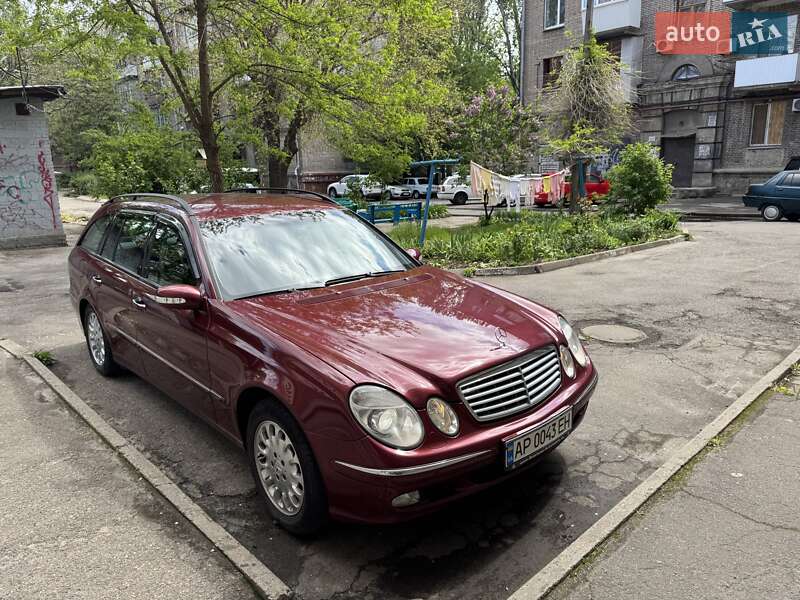 Mercedes-benz E-class (2004)
