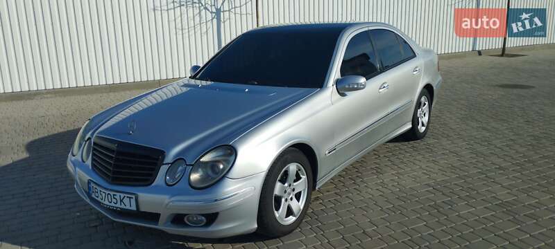 Mercedes-benz E-class (2004)