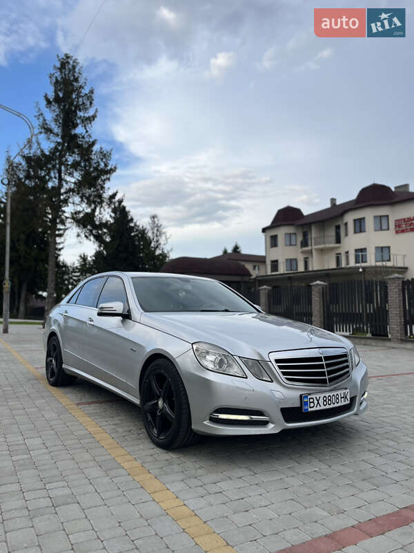 Mercedes-benz E-class (2011)