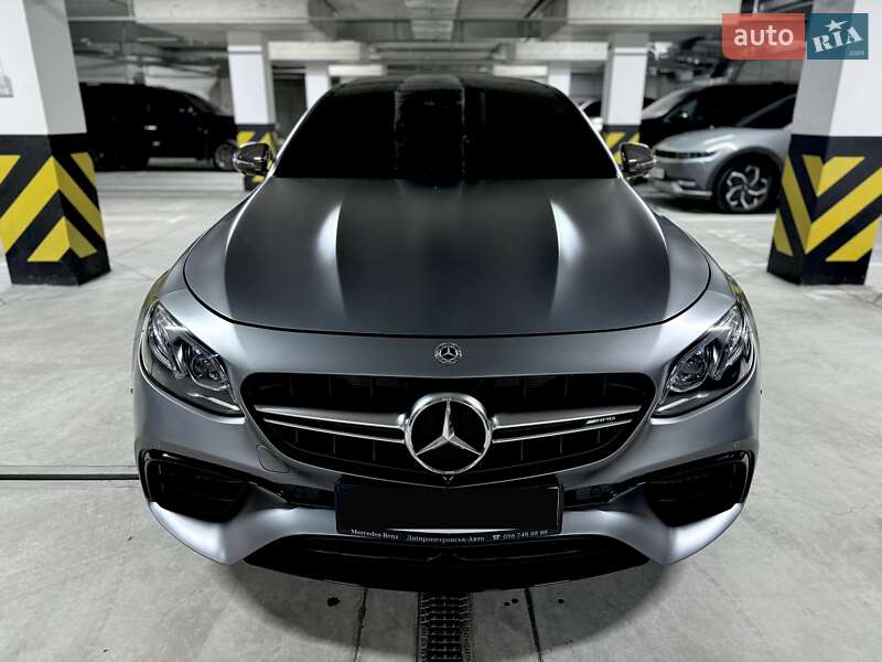 Mercedes-benz E-class (2018)