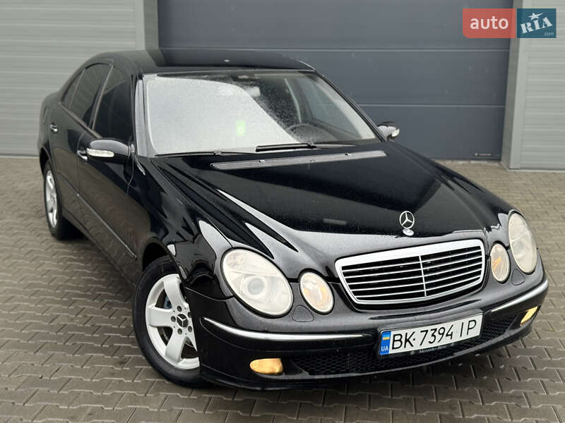 Mercedes-benz E-class (2005)